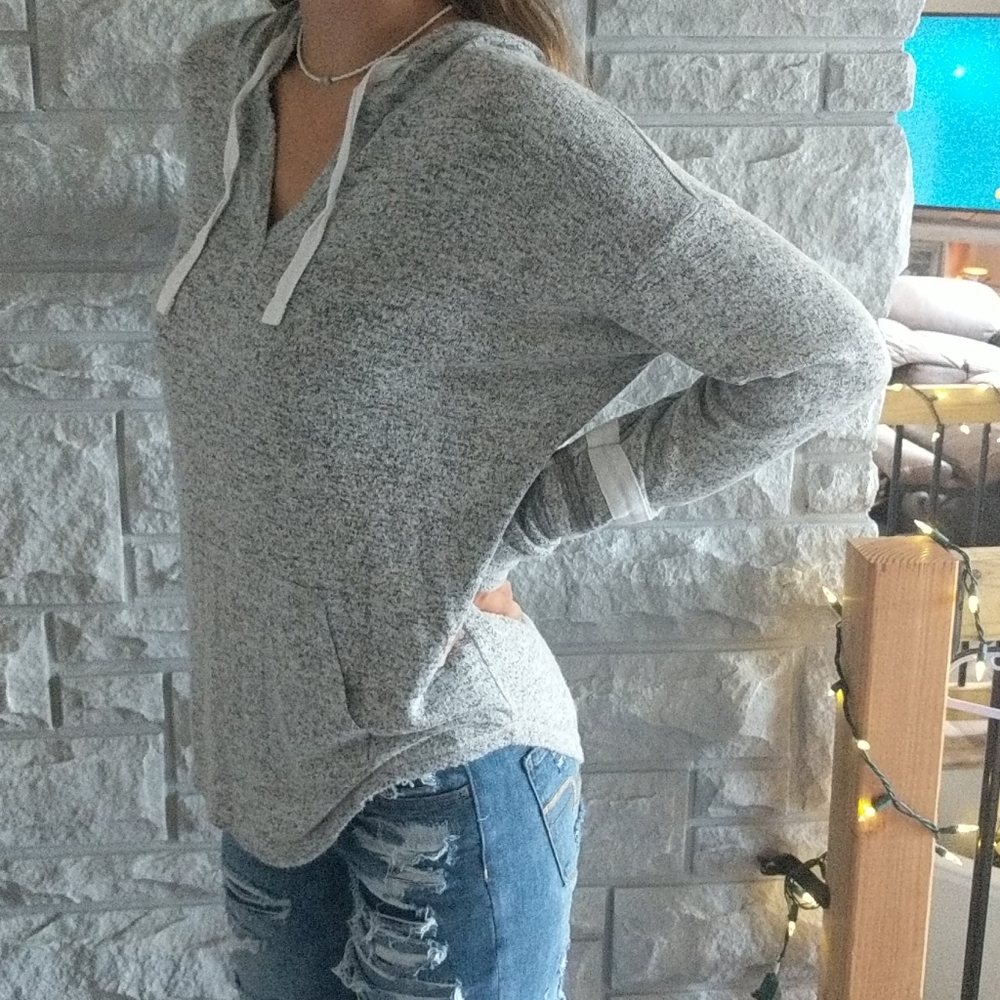 Super soft thin hooded shirt